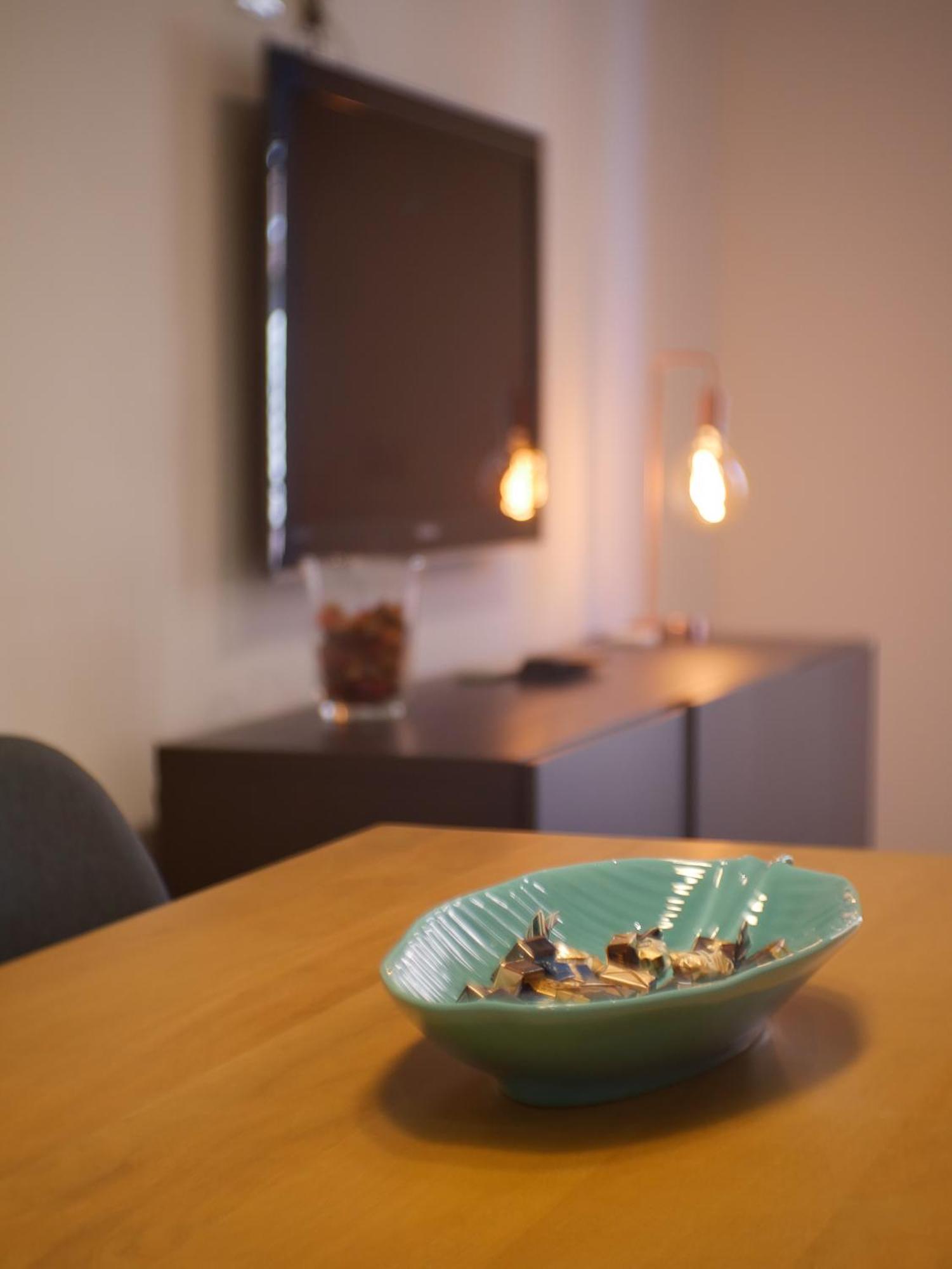 Chic Modern 2-Bedroom Near Metro Рим Экстерьер фото
