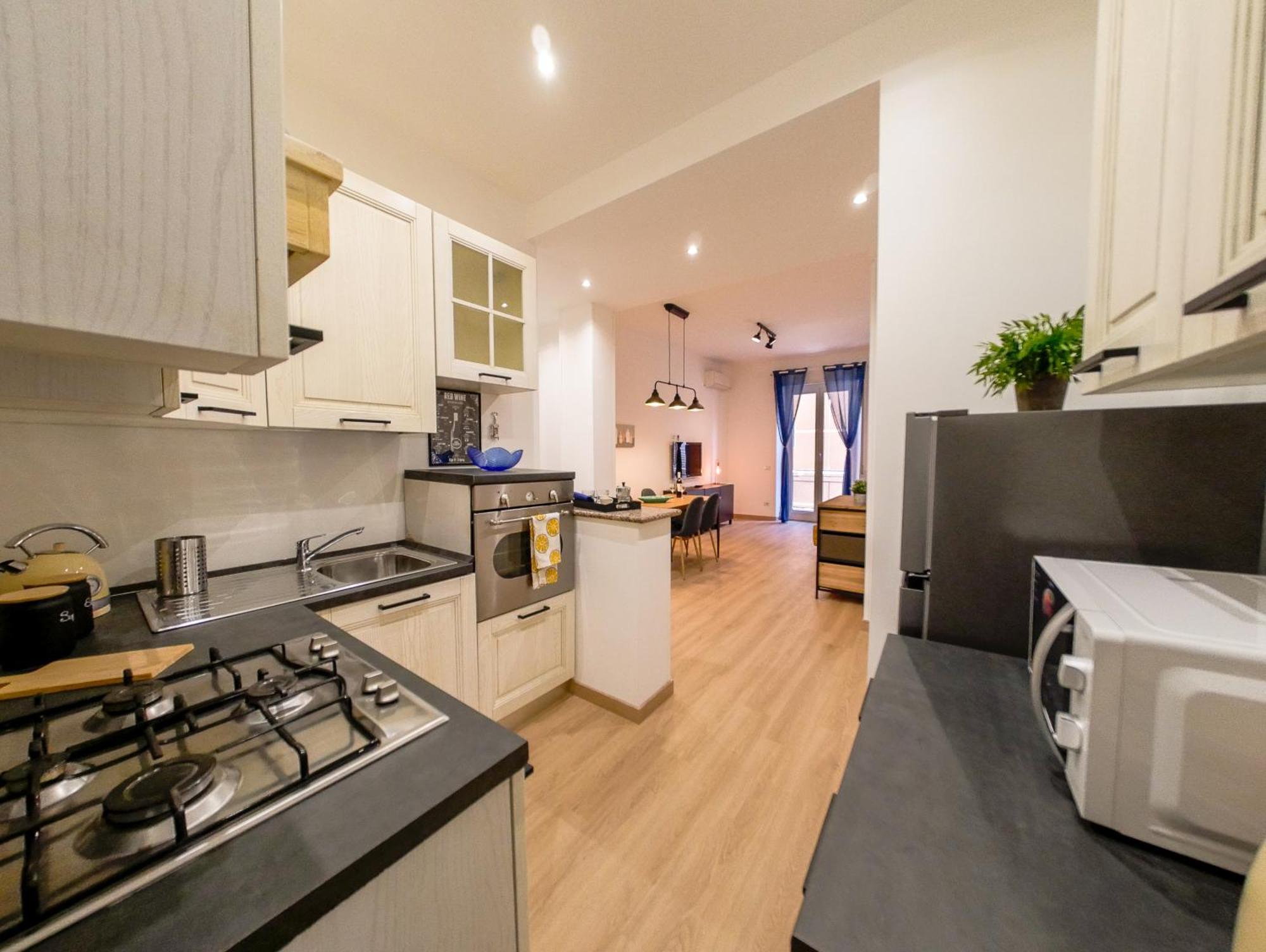Chic Modern 2-Bedroom Near Metro Рим Экстерьер фото