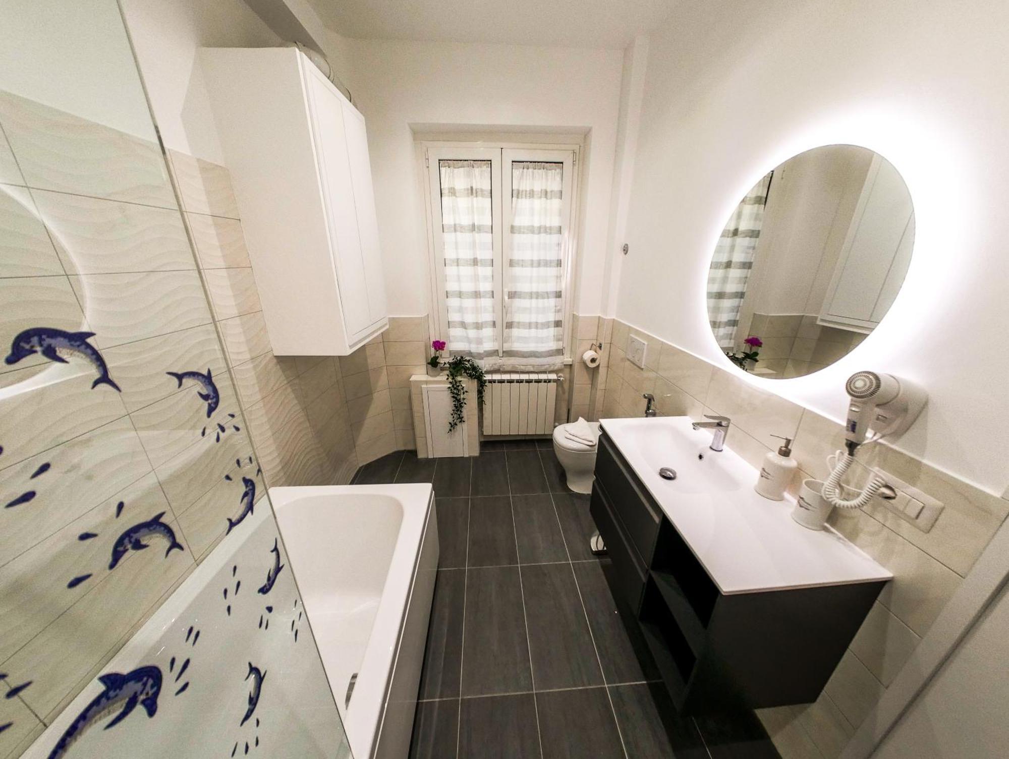 Chic Modern 2-Bedroom Near Metro Рим Экстерьер фото